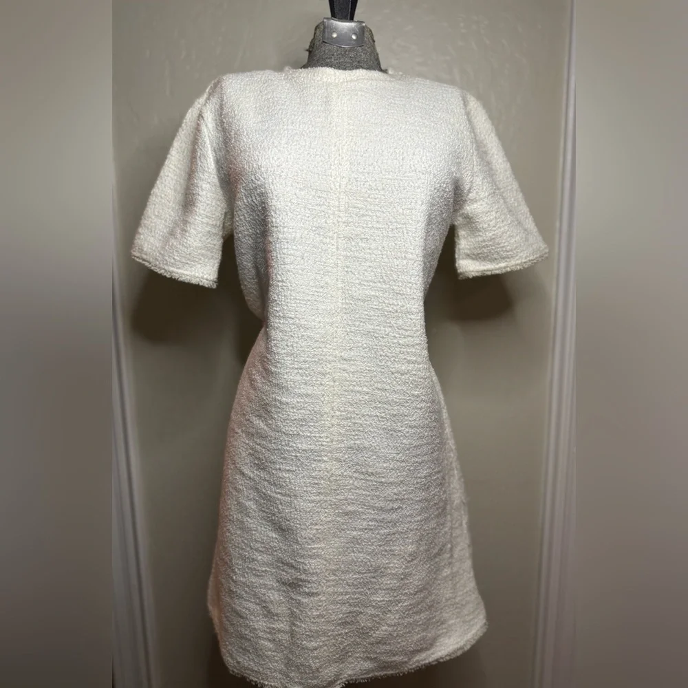 Zara Ivory Structured Jacquard Mini Dress with Raw Hem - NWOT - Picture 4 of 16